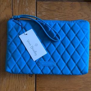 NWT Turquoise Vera Bradley Escapade Wristlet